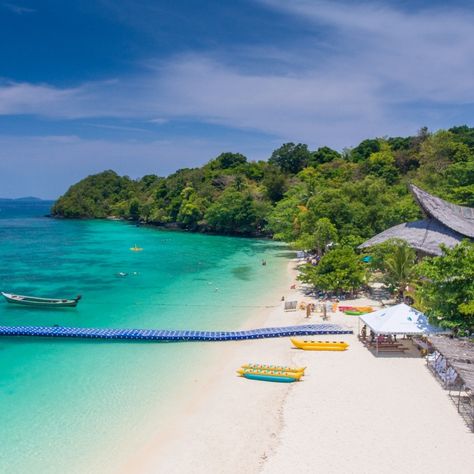 "Banana Beach" ☀️ Banana Beach is the best corner of Koh Hey (Coral Island) and one of the most beautiful attractions in Phuket.🏝️☀️ #BananaBeach #KohHey #Phuket #Phukettrip #Kahangbeach #CoralIsland 𝐂𝐨𝐧𝐭𝐚𝐜𝐭 𝐮𝐬 ☎ 𝐖𝐡𝐚𝐭𝐬𝐚𝐩𝐩 : +𝟔𝟔 𝟗𝟓 𝟎𝟑𝟖 𝟓𝟓𝟑𝟓 🌐 www.phuketdreamcompany.asia Banana Beach Phuket, Banana Beach, Coral Island, Beach Images, Phuket Thailand, Dream On, Phuket, Most Beautiful, Thailand