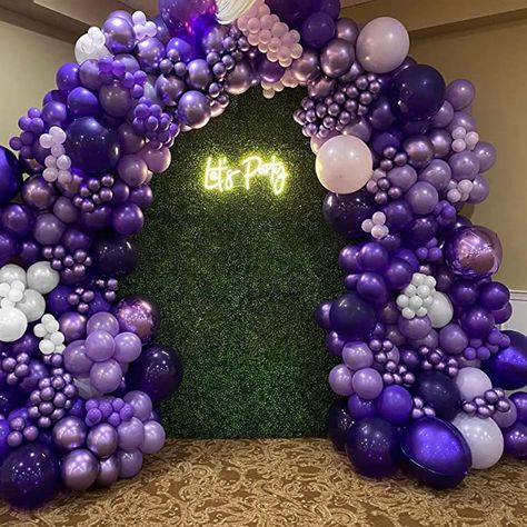 Gold Theme Party Decorations, Gold And Black Party, Purple Balloon Garland, Party Decorations Purple, Lavender Balloons, Balloons For Wedding, Baby Shower For Girl, Purple Baby Shower, Purple Balloon