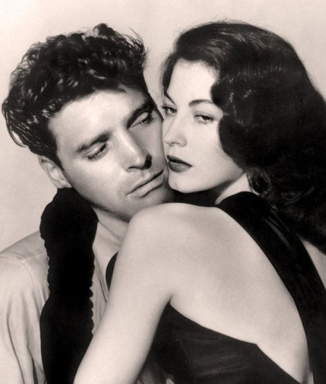 Burt Lancaster, Gene Tierney, Romance Film, Lana Turner, Couple Poses Reference, Hollywood Couples, The Killers, Ava Gardner, Marlene Dietrich