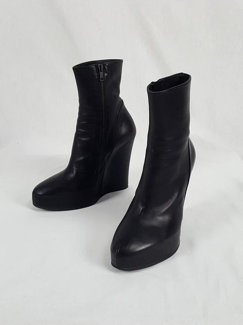 Cool Black Boots, Ann Demeulemeester Shoes, Wedged Boots, Ann Demeulemeester Boots, Platform Wedge Boots, Heel Boots Black, Black Platform Wedges, Brown Pinstripe, Ann Demeulemeester