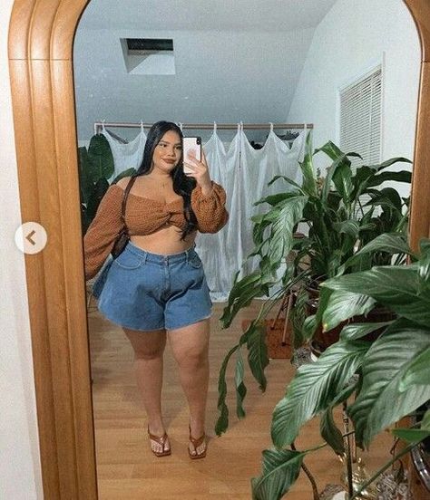 Plus Size Shorts Outfit, Shorts Outfit Ideas, Outfits Gorditas, Chubby Fashion, Look Plus Size, Shorts Outfits, Outfit Trends, Im Ready, Plus Size Shorts