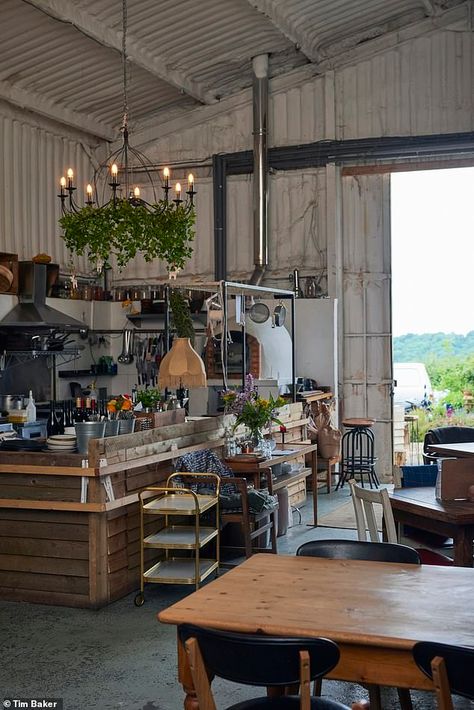 Farmhouse Cafe Interior Design, Farm To Table Cafe, Farm Shop Cafe, Farm To Table Restaurant Design, Farm Shop Ideas Country Stores, Farm Shop Aesthetic, Farm Cafe Design, Agritourism Ideas Farms, Farm Coffee Shop