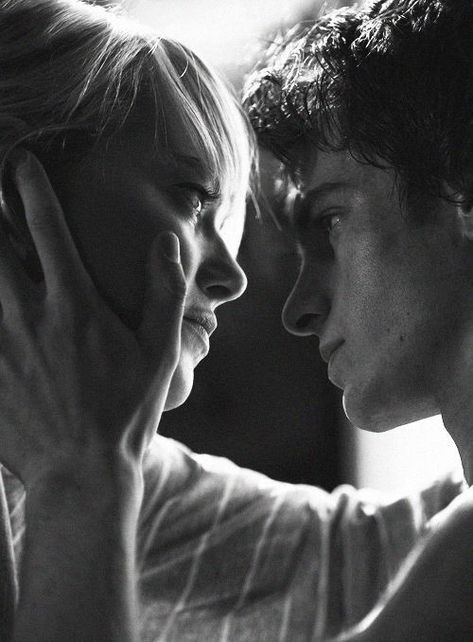 Peter And Gwen, Peter Gwen, The Eyes Chico, جوني ديب, Andrew Garfield Spiderman, Garfield Spiderman, Amazing Spiderman Movie, The Look Of Love, Spiderman Movie