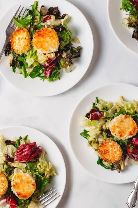 French Bistro Salad, Warm Goat Cheese Salad, Easter Dinner Ideas, Bistro Salad, Fancy Salads, Baked Goat Cheese, Bistro Food, Goat Cheese Salad, Cheese Salad