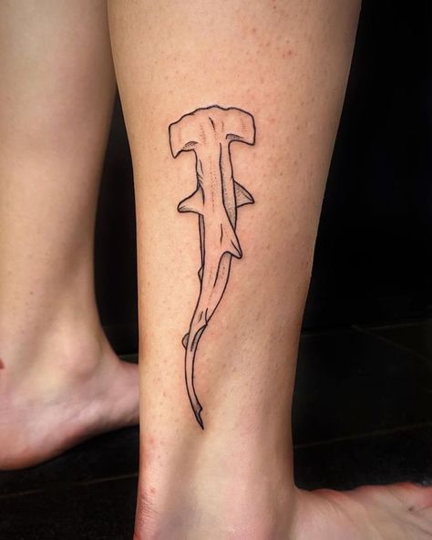 Hammerhead Shark Tattoo Linework, 3 Shark Tattoo, Manta Ray Tattoo Ankle, Hammerhead Shark Tattoo Ideas, Great Hammerhead Shark Tattoo, Small Tattoos Shark, Shark Tattoo On Leg, Ankle Shark Tattoo, Hammerhead Tattoo Shark