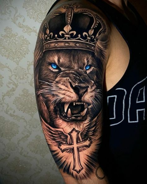 Tattoo Ideas For Men Lion, Lion Crown Tattoo, Crown Tattoos For Men, Leo Tattoo Ideas, A Crown Tattoo, Leo Lion Tattoos, Crown Tattoo Men, Leo Sign Tattoo, Modern Crown