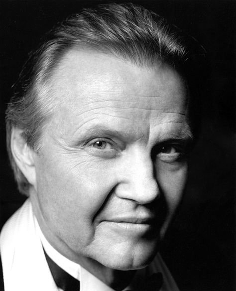 John Voight Giles Corey, John Voight, Hollywood Glam, Interesting Faces, Famous Faces, Face Drawing, Mixtape, Movie Stars, The Past