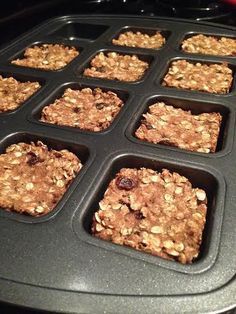 Oatmeal Raisin Breakfast Bars, Oatmeal Raisin Bars, Gluten Free Breakfast Bars, Breakfast Bars Recipe, Oatmeal Breakfast Bars, Oat Bars, Oatmeal Bars, Oatmeal Breakfast, Oatmeal Raisin