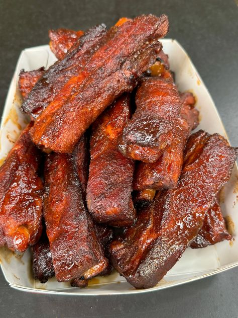 Maple Cayenne Smoked Party Ribs - Grill Nation - Recipes, Grills and Grilling Products Ribs Grill, Party Ribs, Bacon Jam Burger, Grill Nation, Steak And Shrimp, Pork Rib Recipes, Grill Time, Smoked Ribs, Ribs On Grill