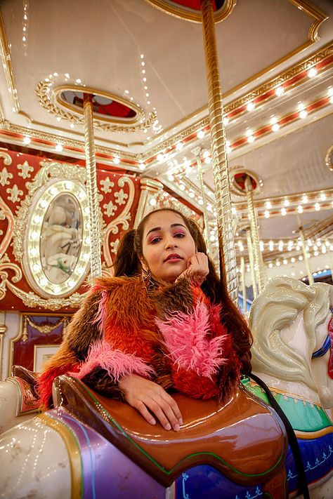 Carousel Photoshoot, Carnival Pics, Editorial Glam, Carnival Photoshoot, Carnival Photo Shoots, Arcade Photoshoot, Wonderland Fashion, Creative Shoots, Fair Pictures