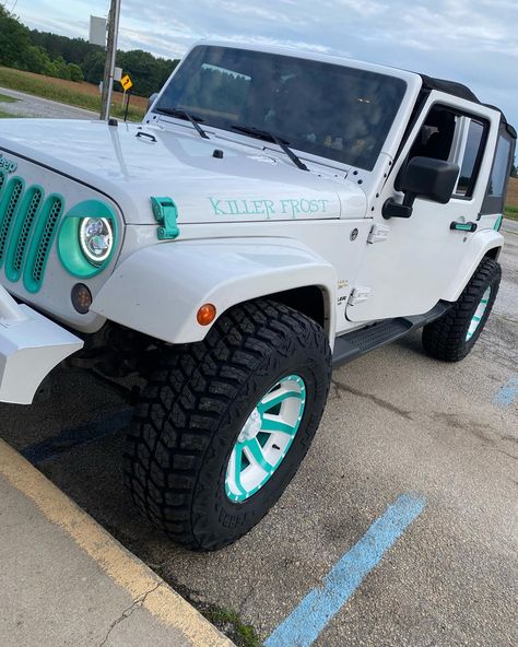 Colorful Jeep Wrangler, Jeep Color Ideas, White And Teal Jeep Wrangler, White Jeep Wrangler With Teal Accents, Cute Jeeps, White Jeep With Green Accents, Teal Jeep Wrangler, Teal Jeep, White Jeep Wrangler Purple Accents