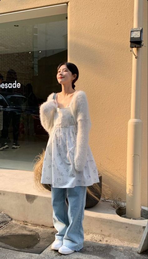 Dress On Jeans Y2k, Dress With Jeans Outfit Korean, Dress Over Jeans Aesthetic, Dress Over Jeans Outfit Y2k, Dresses Over Jeans Aesthetic, Dress Over Jeans Outfit Korean, Dress Over Pants Korean, Dress Over Jeans Aesthetic Korean, Dress Over Jeans Y2k