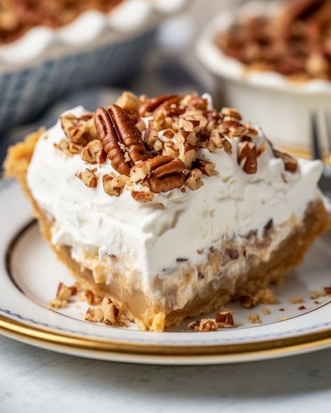 Pecan Cream Pie Recipe, Pecan Desserts Recipes, Easy Cream Pie, Pecan Desserts, Bread Puddings, Easy Pie Recipes, Cream Pie Recipes, Easy Cream, Easy Pie