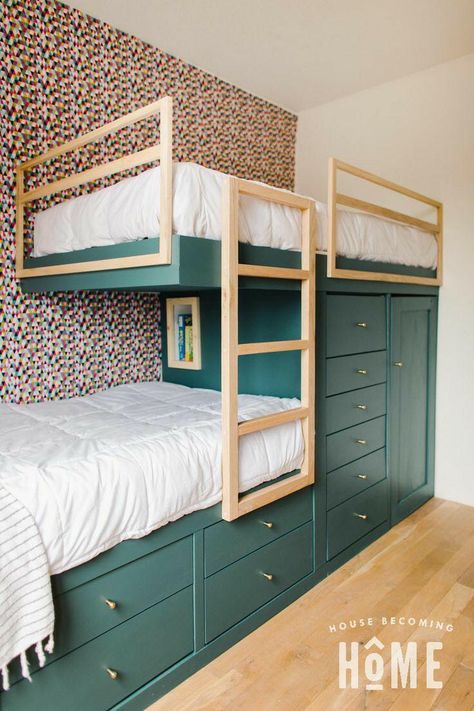 Offset Bunk Beds, Painted Bathtub, Drawers For Clothes, Built In Bunk Beds, Projek Kayu, Små Rum Lidt Plads, Bunk Bed Rooms, Bilik Idaman, Bunk Beds Built In