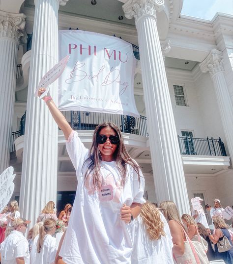 Bama Rush Aesthetic, Alabama Rush, Bama Rush, University Of Alabama Sorority, Built To Last Bid Day, Strikes Again Bid Day, Alpha Delta Pi Bid Day, Rush Week Outfits, Rush Week