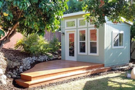 Outdoor Office Shed, Shed Office Ideas, Backyard Office Shed, Backyard Guest Houses, Tiny Home Office, Office Shed, Shed Office, Tiny Office, Studio Shed