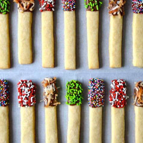 Sprinkle Sugar Cookie Sticks Recipe on justataste.com Cookie Sticks Recipe, Sugar Cookie Sticks, Cookie Sticks, Easy Christmas Cookie Recipes, Just A Taste, Christmas Cookies Easy, Snacks Für Party, Cut Out Cookies, Sugar Cookies Recipe