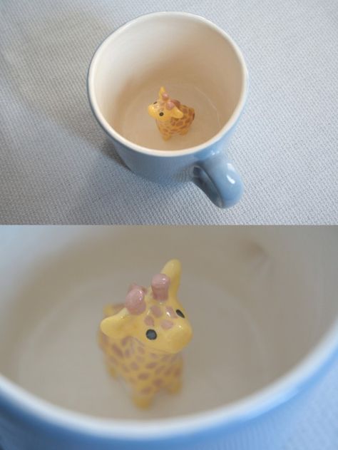 Creative Mugs Ceramics, Ideas Con Ceramica, Pottery Giraffe, Pottery Cute, Animal Pottery, Cute Pottery, Giraffe Mug, Clay Diy Projects, Tassen Design