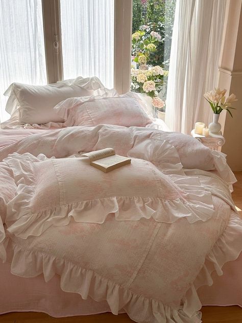 Ruffle Coquette Floral Duvet Cover 4pcs Set, Pink Lace Ruffle Floral Double Gauze Cotton Princess Flat Sheet Set - Etsy Frilly Bedding Aesthetic, Pink Ruffle Comforter, Pink Coquette Bedding, Small Appartement, Coquette Dorm, Coquette Bed, Coquette Bedding, French Core, Princess Bedroom Decor