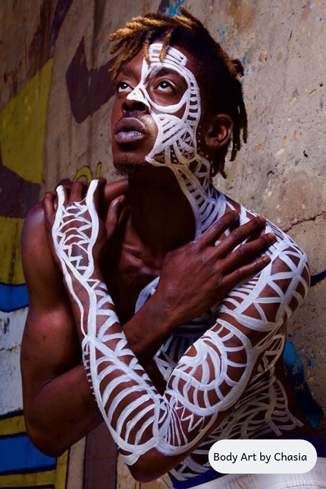 Read about body painting artist Chasia Da Body Painter Yoruba Face Paint, Black Body Painting, Illusion Body Painting, African Body Painting, Paint Makeup Body Art, African Body Art, Face Painting Artistic, Painting Ideas Body Art, Body Art Paint Ideas