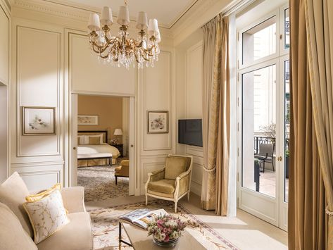 Le Bristol Paris, Shangri La Paris, Shangri La Hotel, Paris Luxury, Paris Hotels, Beautiful Hotels, Hotel Suites, Hotel Room, Decoration Design