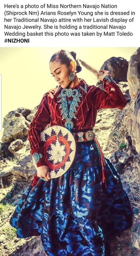 Navajo Clothing, Navajo Dress, American Indian Artwork, Native American Decor, Skirt Inspiration, Native American Clothing, Native American Photos, Indigenous Americans, Native American Peoples