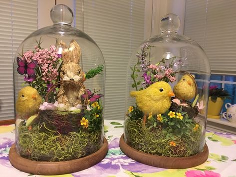 Hop to it: Easter is Cloche – Gnome Decor Easter Cloche Ideas, Easter Inspiration Decor, Apothecary Jars Decor, Cloche Ideas, Pottery Barn Look, Cloche Decor, Easter Arrangement, Gnome Decor, Easter Craft Decorations