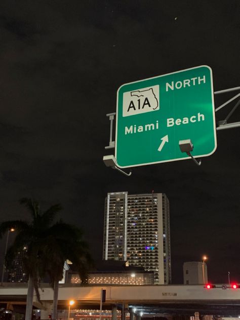 Miami Beach Night Aesthetic, Miami Sign Aesthetic, Miami Aesthetic Food, Miami Nights Aesthetic, Traveling Vision Board Pictures, Miami Travel Aesthetic, Yacht In Miami, Baddie Summer Aesthetic, Miami Vision Board