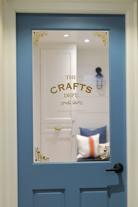 data:blog.metaDescription Craft Room Door, Craft Room Inspiration, Craft Shed, Craft Sewing Room, Door Crafts, Sewing Craft Room, Dream Craft Room, Craft Room Design, Sewing Room Organization