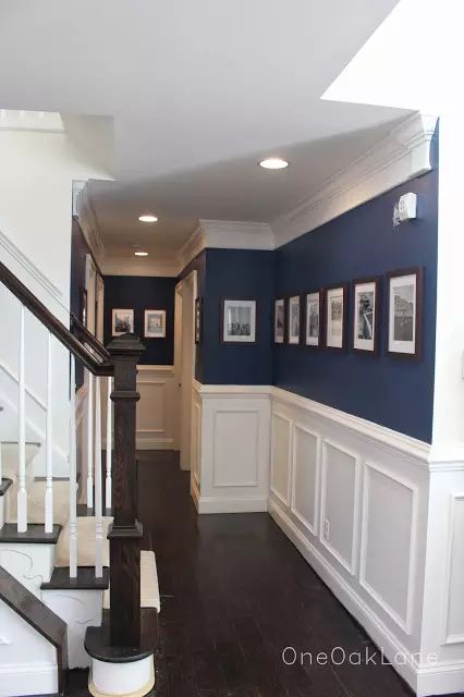 100+ Best Wainscoting Ideas for 2021 | Decor Home Ideas Wainscoting Ideas, Wainscoting Styles, White Wainscoting, Hallway Designs, Hal Decor, 아파트 인테리어, White Paneling, Hallway Ideas, Wainscoting