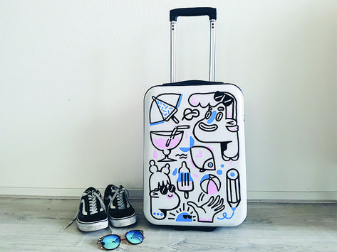 Suitcase Painting, Luggage Painting, Painted Suitcase, Diy Suitcase, Best Suitcases, Diy Luggage, Old Suitcases, Travel Buddy, Painting Tips