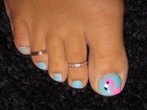 Beach Toe Nails, Beach Pedicure, Pedicure Designs Summer, Toenail Art Designs, Flamingo Nails, Beach Nail Designs, Pedicure Designs Toenails, Summer Pedicure, Fun Summer Nails