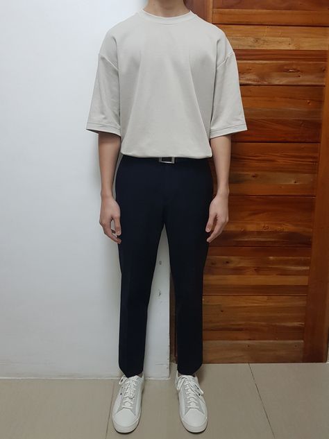 Uniqlo Airism Oversized Tee Outfit, Uniqlo Airism Oversized Tee, Oversized Tee Outfit, Uniqlo Airism, Tee Outfit, Oversized Tee, Uniqlo, Normcore, Outfit Inspo