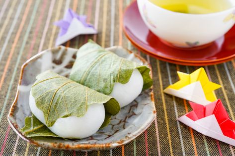 Kodomo No Hi: A Guide To Children's Day In Japan - Savvy Tokyo Children's Day Japan, Japanese Ginger, Sakura Mochi, Sweet Red Bean Paste, Mochi Cake, Sweet Red Bean, Red Bean Paste, Family Cooking, Cake Cover