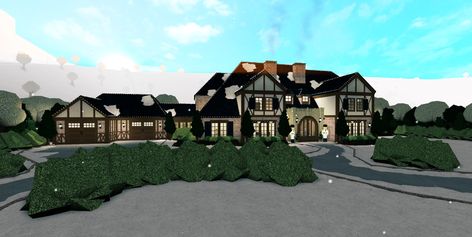 Modern Colonial House Exterior, Modern Colonial House, Dream House Layout, Bloxburg Mansion, Roblox House Ideas, Winter House Exterior, Bloxburg Exterior, Colonial House Exteriors, Bloxburg Building