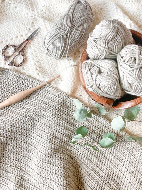 Aesthetic Crochet Background, Doing Crochet Aesthetic, Crochet Background Aesthetic, Crochet Asethic Wallpaper, Crocheting Aesthetic Photography, Crochet Vision Board, Crochet Product Photography Ideas, Chroceting Aesthetic, Crochet Product Photography