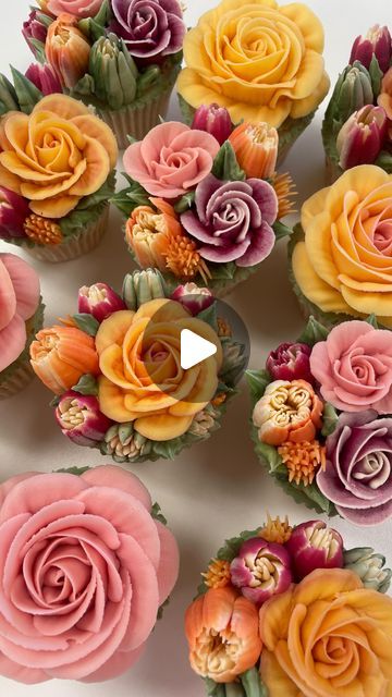 Alice Ward on Instagram: "The Rose is my favourite flower to pipe 🌹💗  There are tutorials on the website where I teach you in detail how to create a rose from buttercream :)  Link in bio 🌸 . #cake #cupcakes #buttercreamflowers #piping #rose #edibleflowers #cupcakedecorating #cakedecoratingclass #bakingtutorials #tutorials #petalsbakehouse" Petals Bakehouse, Cupcake Decorating Techniques, Buttercream Flowers Cupcakes, Buttercream Flowers Tutorial, How To Pipe Roses, Alice Rose, Cupcake Piping, Piping Flowers, Cupcake Tutorial