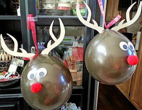 Rudolph Party, Money Balloon, Christmas Money Cards, Balloon Inspiration, Gifting Money, Christmas Cookie Party, Cricut Home, Balloon Christmas, Holiday Balloons