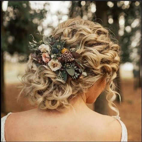 Curly Bridal Hair, Curly Wedding Hair, Easy Hairstyles For Medium Hair, Wedding Hairstyles Half Up Half Down, Short Hair Styles Easy, Wedding Hairstyles For Long Hair, Wedding Hair And Makeup, Half Up Half Down, Hair Dos