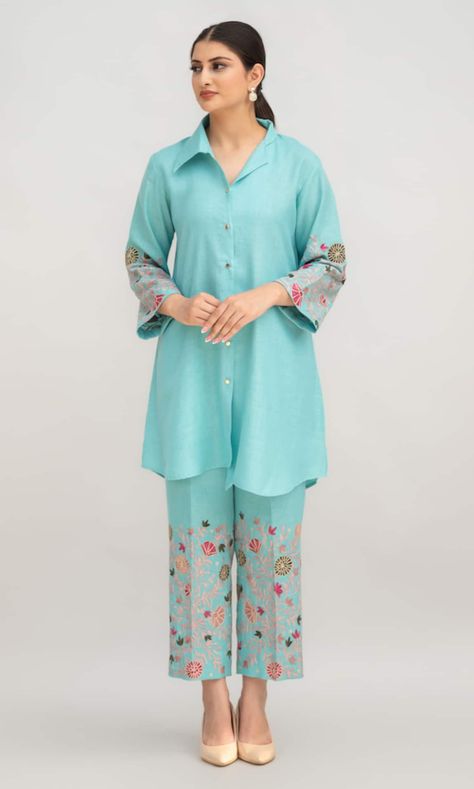 Buy Blue Linen Cotton Embroidered Aari Floral Kurta And Pant Co-ord Set For Women by Daljit Sudan Online at Aza Fashions. Ladies Cord Set Design, Linen Coord Set, Cord Set Design, Cord Set Outfit Women Indian, Cord Sets Outfit Women, Coord Sets For Women, Co Ords Outfits Indian, Fashion Kurti, Tilla Embroidery