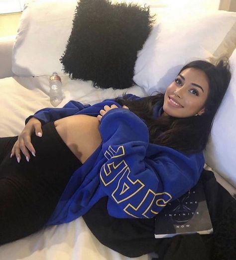 Cindy Wolfie, Hypebeast Women, Highsnobiety Fashion, Aesthetic Outfits Men, Urban Aesthetic, Cindy Kimberly, New Romantics, Arab Women, Pregnant Belly