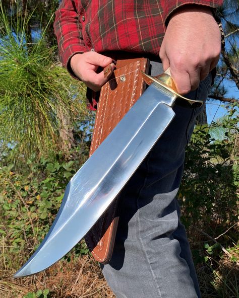 The Timber Wolf King Stag Antler Crown Knife is a nature-inspired piece that looks like it came right from the earth itself. The massive stainless steel blade is 3" wide, 3/8" thick, and a staggering 15" long. The blade features a razor-sharp edge and a modified clip point. The genuine bone handle has a stag antler crown pommel, and a hefty, solid brass handguard makes sure you're protected. The massive 22 1/2" overall fixed blade knife comes with a embossed, premium genuine leather belt sheath. Antler Crown, Apocalypse Survival Gear, Wolf King, Gemstones Chart, Zombie Hunter, Stag Antlers, Timber Wolf, Cool Knives, Bowie Knife