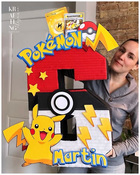 Pokemon Pinata, Birthday Pokemon, Pokemon Party Decorations, Pokémon Birthday, Pikachu Cake, Pokemon Birthday Party, Pinata Party, Pokemon Theme, Pokemon Party