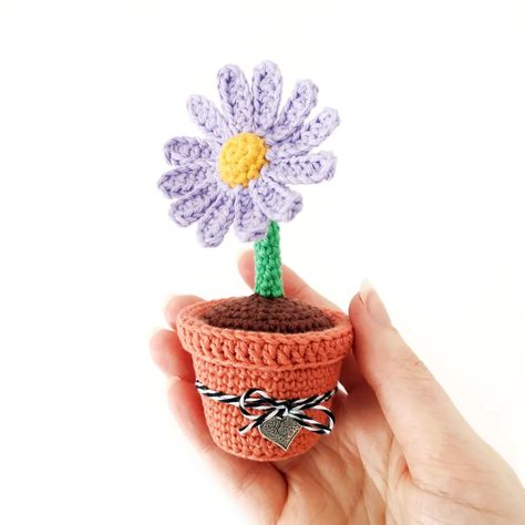 Terrific Teacher Gifts Crochet Pattern Roundup Crochet Flower Pot Pattern, Crochet Keychain Flower, Flower Pot Crochet, Crochet Flower Pot, Crochet Teacher Gifts, Pot Crochet, Crochet Small Flower, Crochet Mug Cozy, Shirt Crochet