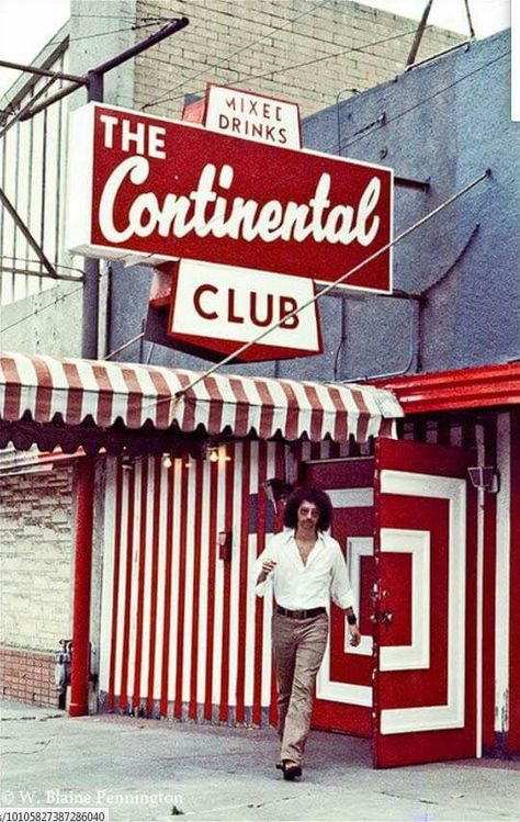 Continental Club, Austin TX, 1970s Atx Aesthetic, 70s Texas Aesthetic, Downtown Austin Texas Aesthetic, Aesthetic Austin Texas, Austin Texas Aesthetic, Austin Vibes, Vintage Austin Texas, Couch Art, Texas 1970s