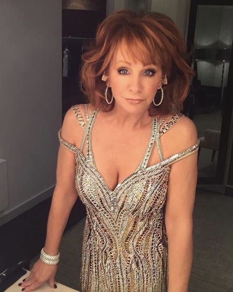 Country Female Singers, Reba Mcentire, Shania Twain, Country Women, Country Music Artists, Country Singers, Female Singers, Woman Crush, Country Girls