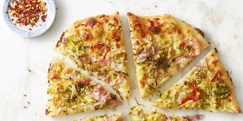 Best White Pizza with Brussels Sprouts and Ham Recipe - How to Make White Pizza with Brussels Sprouts and Ham Muffuletta Pizza, Ckd Recipes, Sliced Salami, Pizza At Home, White Pizza, Appetizer Menu, Sandwich Spread, Vegetarian Main Dishes, Cocktail Desserts