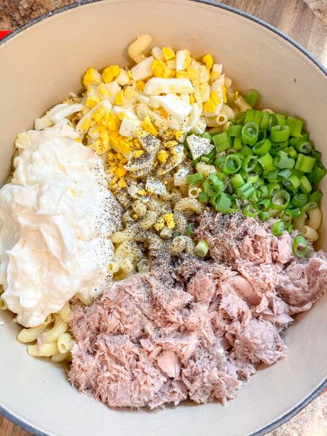 Tuna Salad Recipe Easy, Tuna Egg Salad, Tuna Pasta Salad Recipes, Tuna Pasta Salad, Tuna And Egg, Tuna Salad Pasta, Noodle Salad Recipes, Budget Friendly Dinner, Tuna Pasta