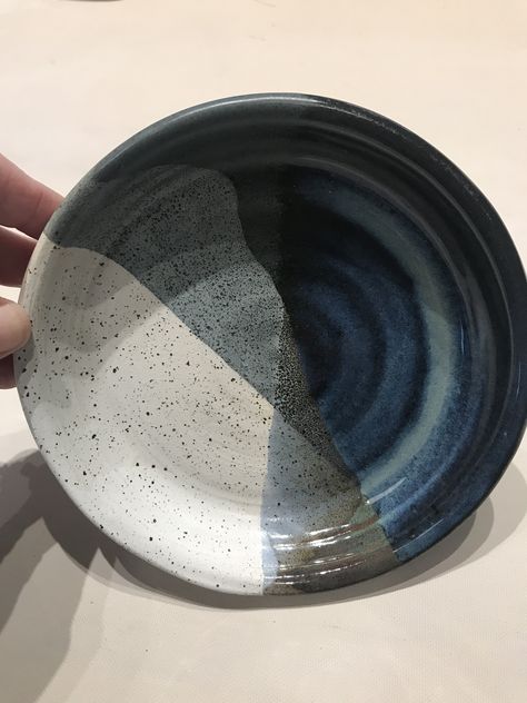 Hand Painted Glaze Pottery, Speckle Clay Pottery, Unique Glaze Ideas, Glazing Pottery Ideas Bowls, Dip Glazing Pottery, Pottery Plate Glazing Ideas, Splatter Glaze Pottery, Easy Pottery Glaze Ideas, Speckled Clay Glaze Ideas