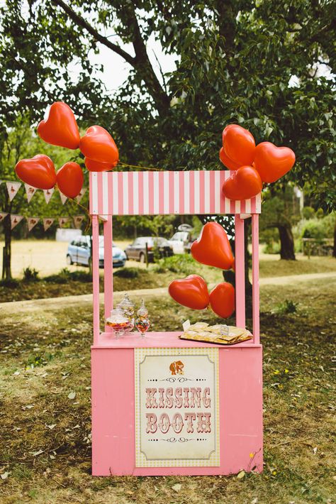 Wedding Kissing Booth, Kissing Booth Wedding, Kissing Booth Aesthetic, Kissing Booth Photoshoot, Valentines Carnival, Valentines Flash, Valentines Minis, Valentine's Day Party Games, Super Sweet 16